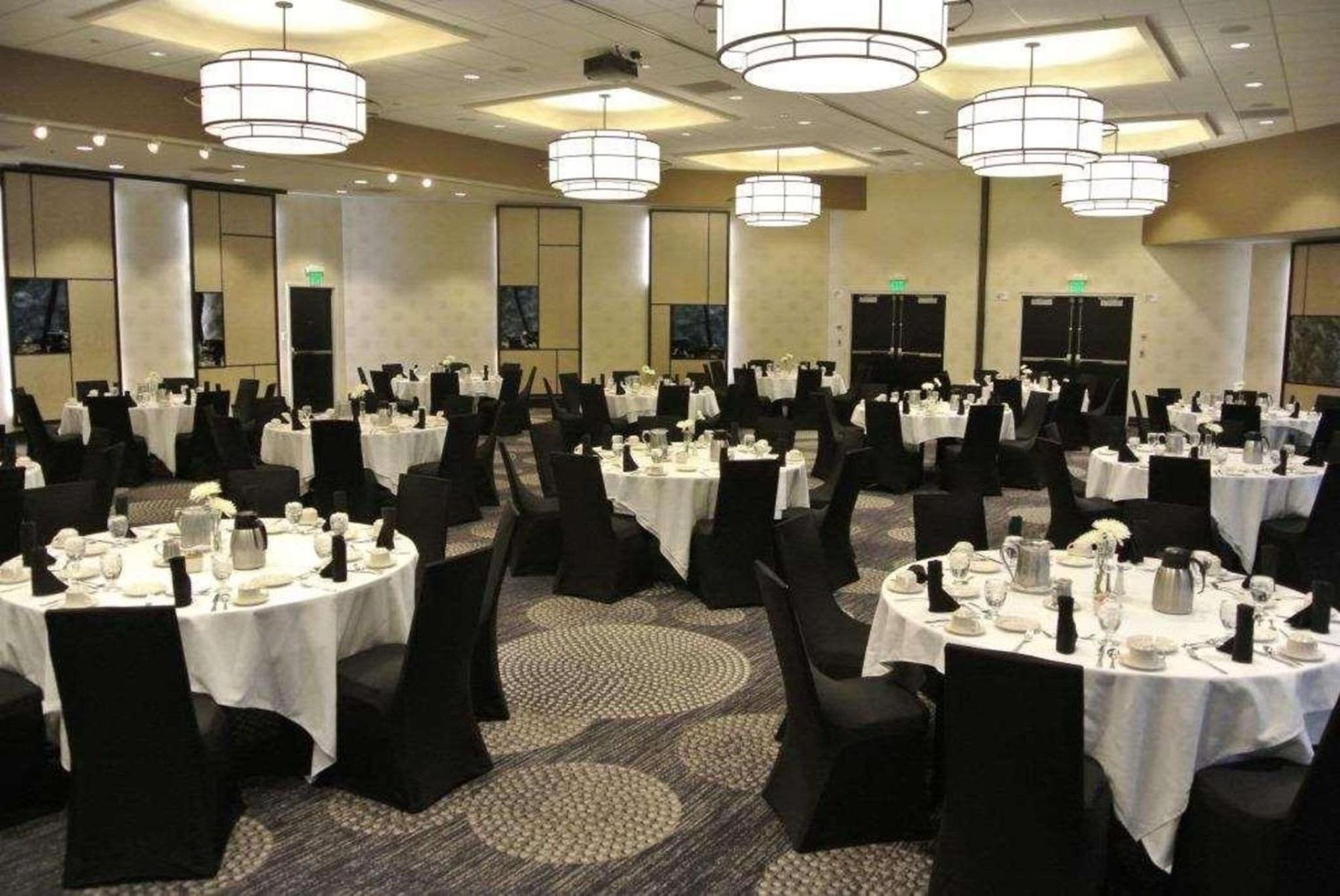 Radisson Blu Fargo Hotel Bagian luar foto