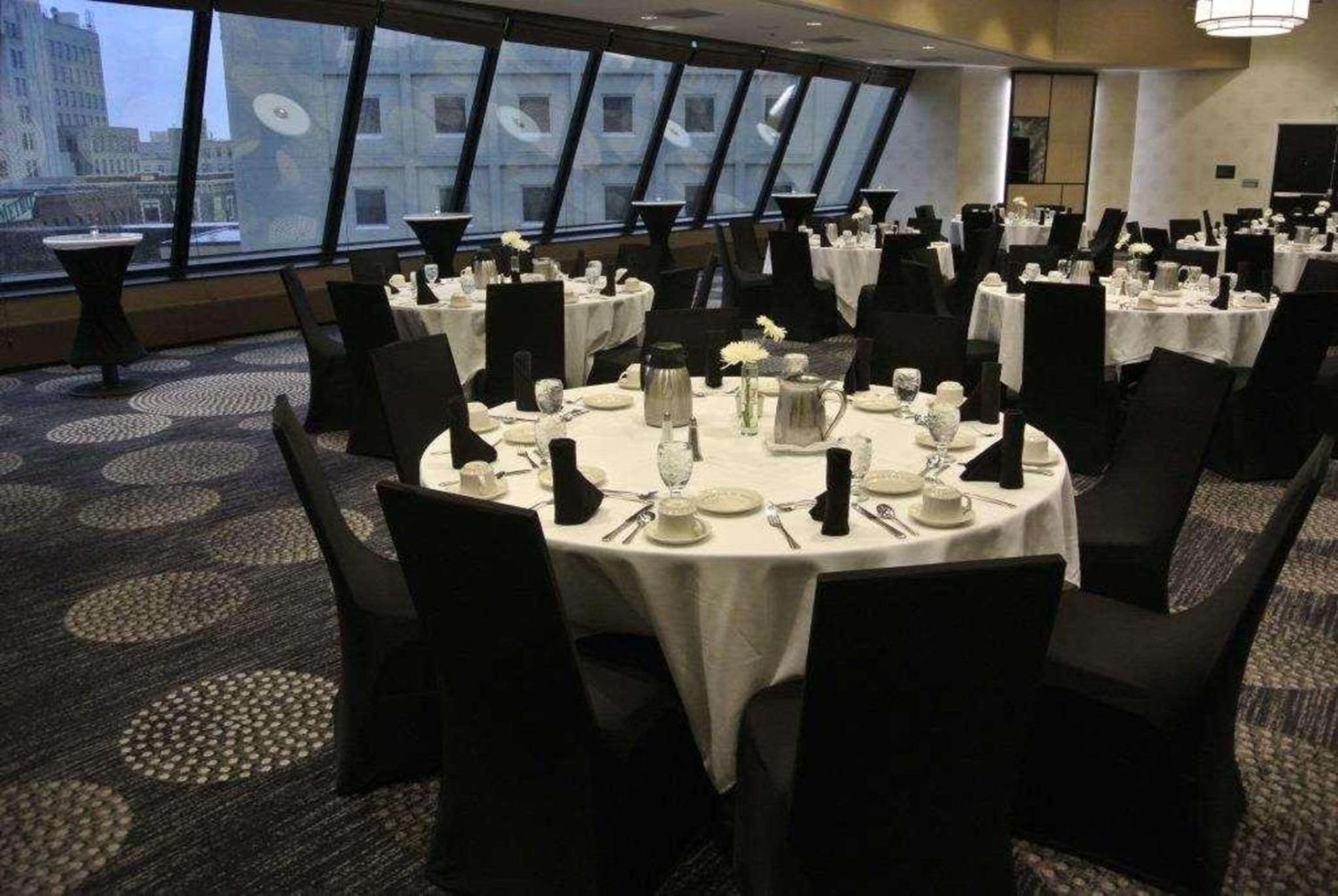 Radisson Blu Fargo Hotel Bagian luar foto